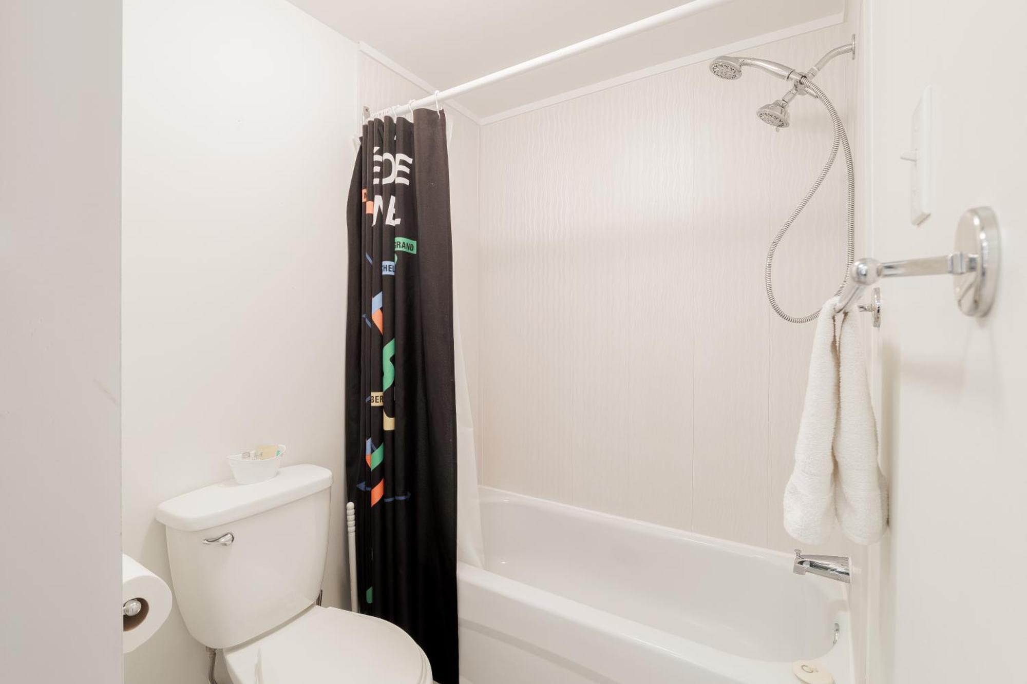 דירות Chez Sarah: Montreal Themed Cozy Loft מראה חיצוני תמונה